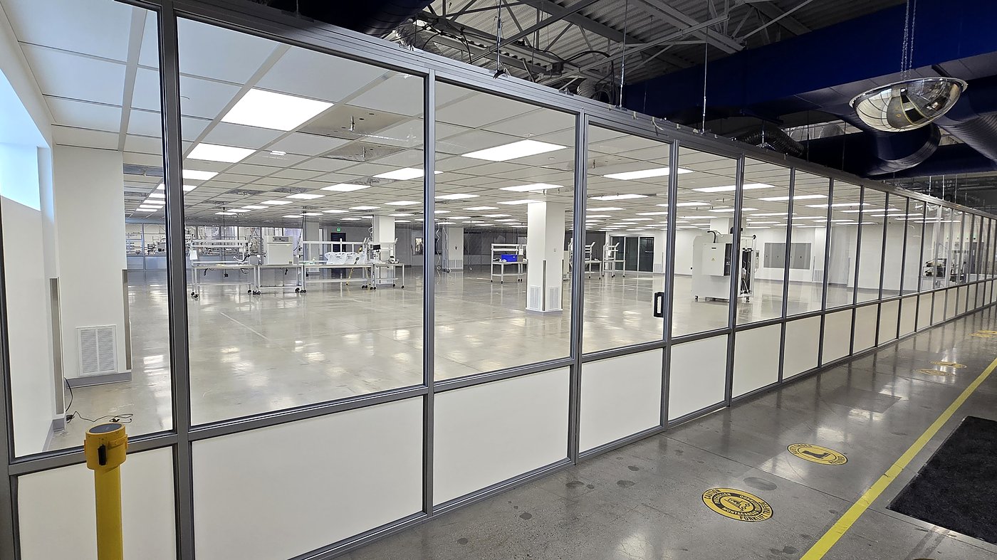 Cleanroom production floor